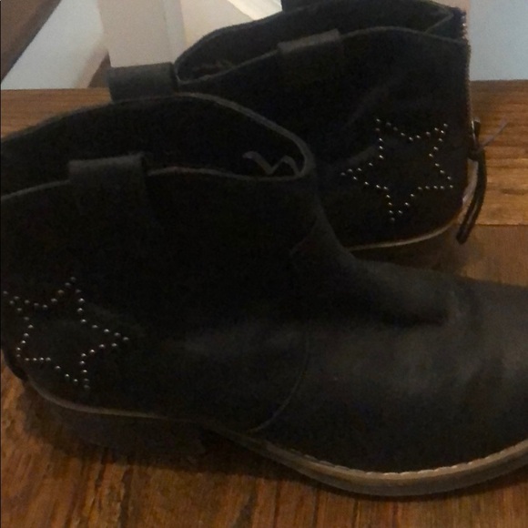 Nina size 2 booties zipper closure - Picture 2 of 7